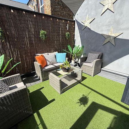 The Duplex Margate With Deck & Living Space Air Conditioning 외부 사진