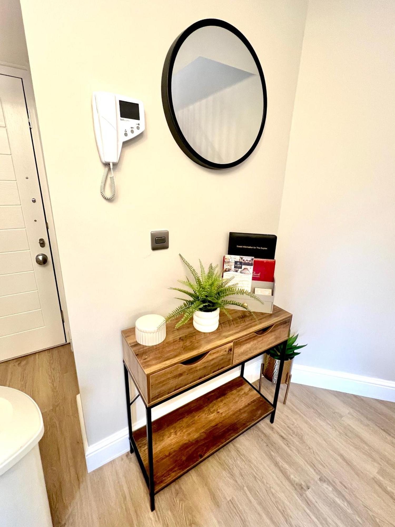 The Duplex Margate With Deck & Living Space Air Conditioning 외부 사진