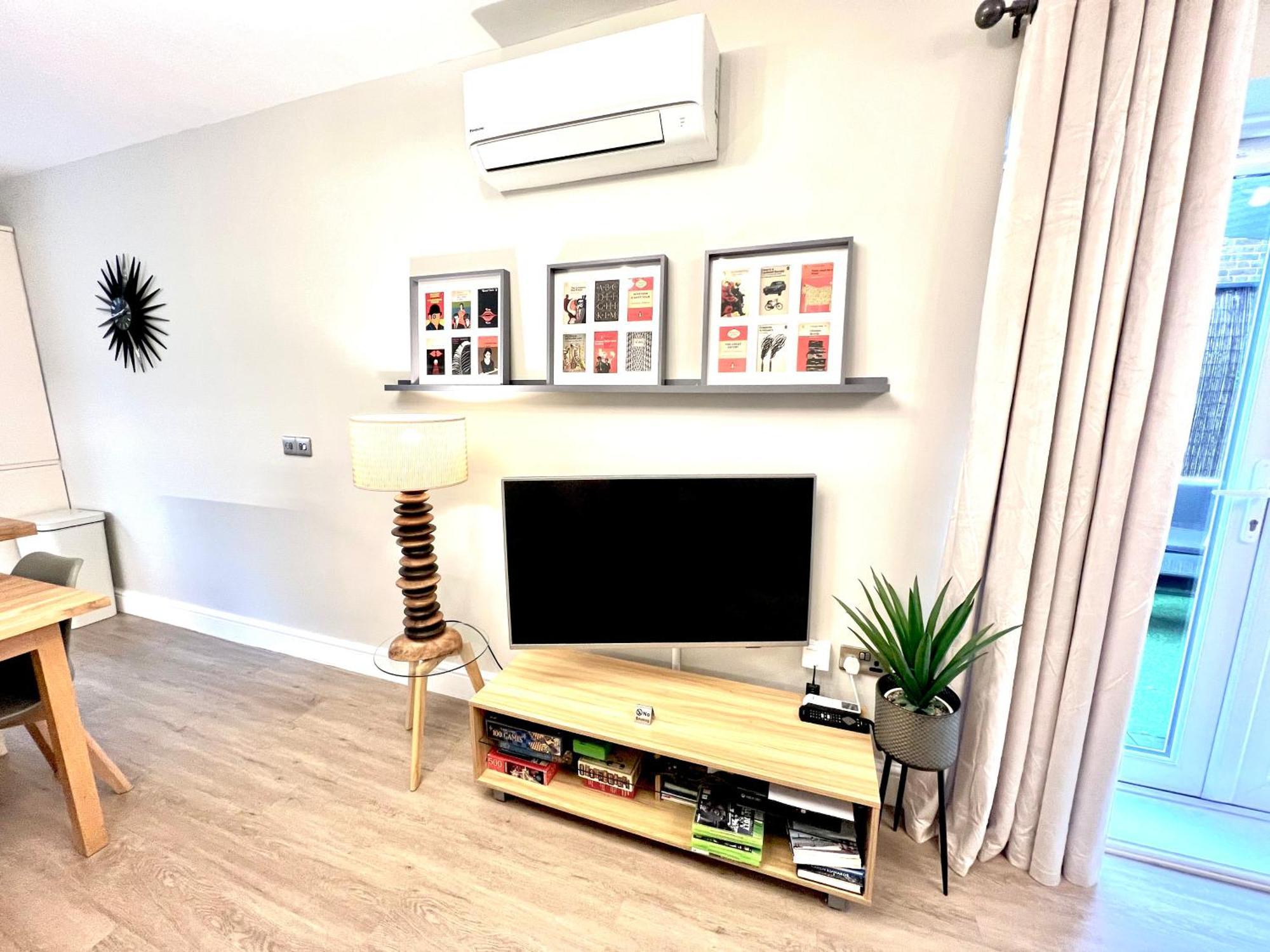 The Duplex Margate With Deck & Living Space Air Conditioning 외부 사진