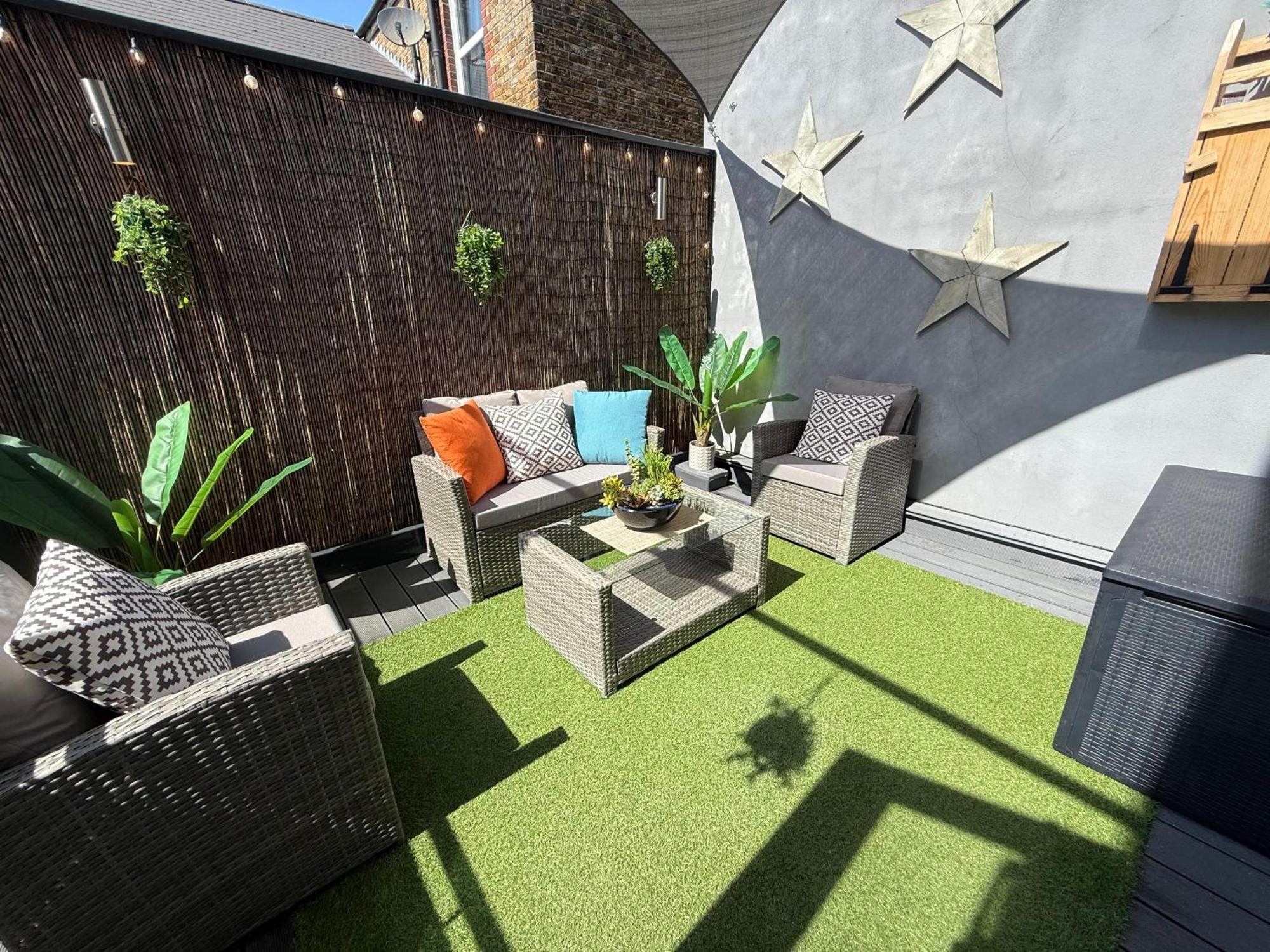 The Duplex Margate With Deck & Living Space Air Conditioning 외부 사진